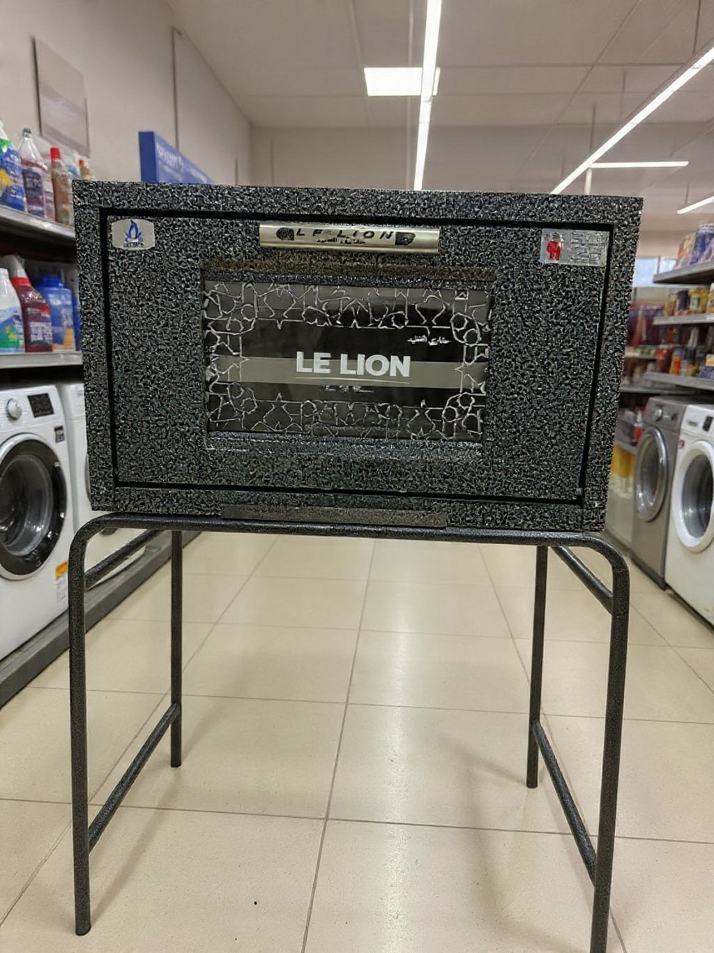 FOUR PROFESSIONEL LE LION
